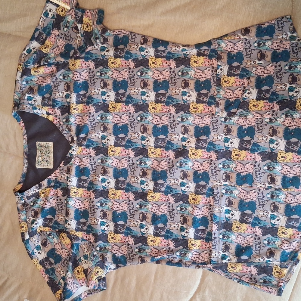 Skechers fitted scrub top size Large cool material